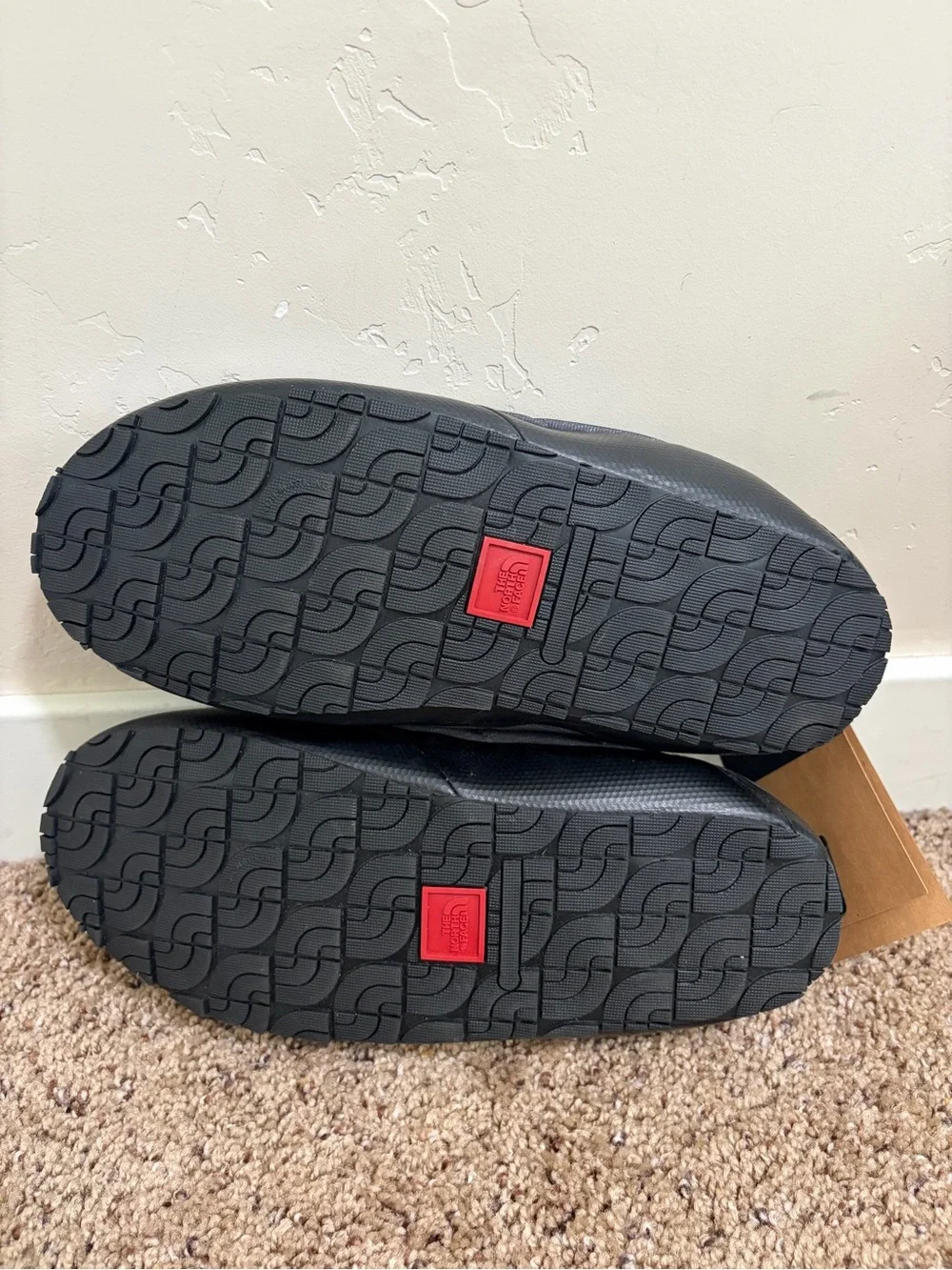 The North Face Men’s THERMOBALL™ Traction Mules V, Grey, Size 12, New with Tags